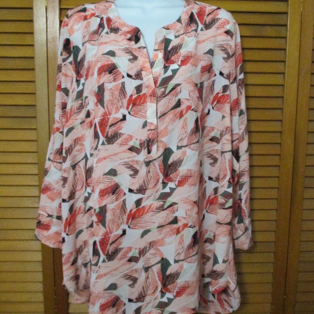 Chaus top peachy color 3/4 length sleeve V neck like new blouse size XXL